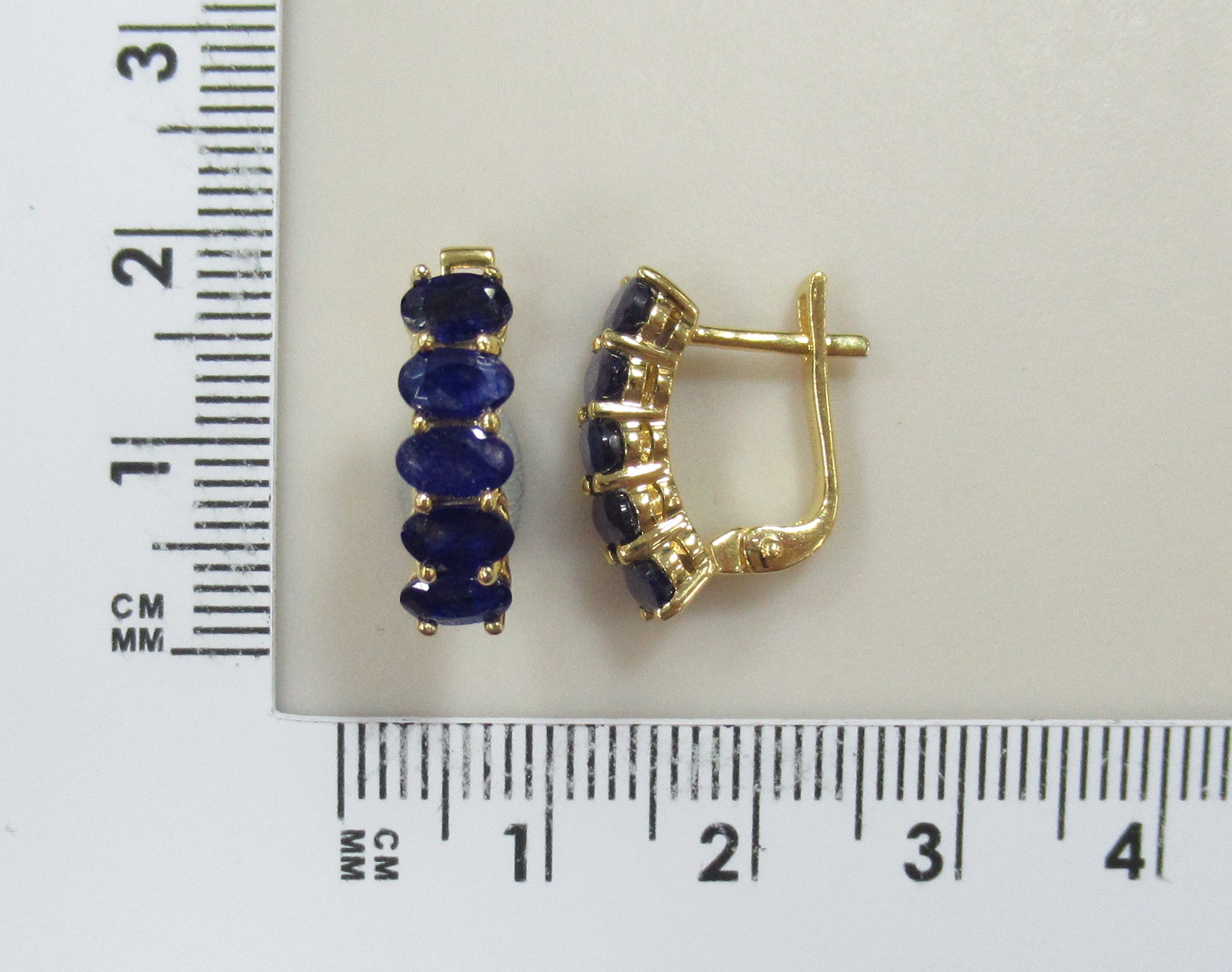 Серебряные серьги с сапфирами